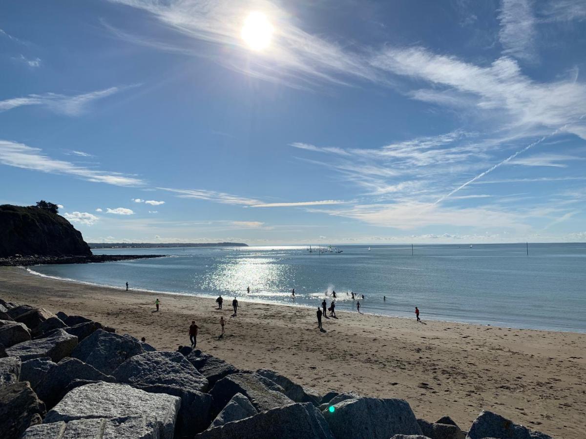Les Pieds Dans L'Eau Acces Direct A La Plage ! 格朗维尔 外观 照片